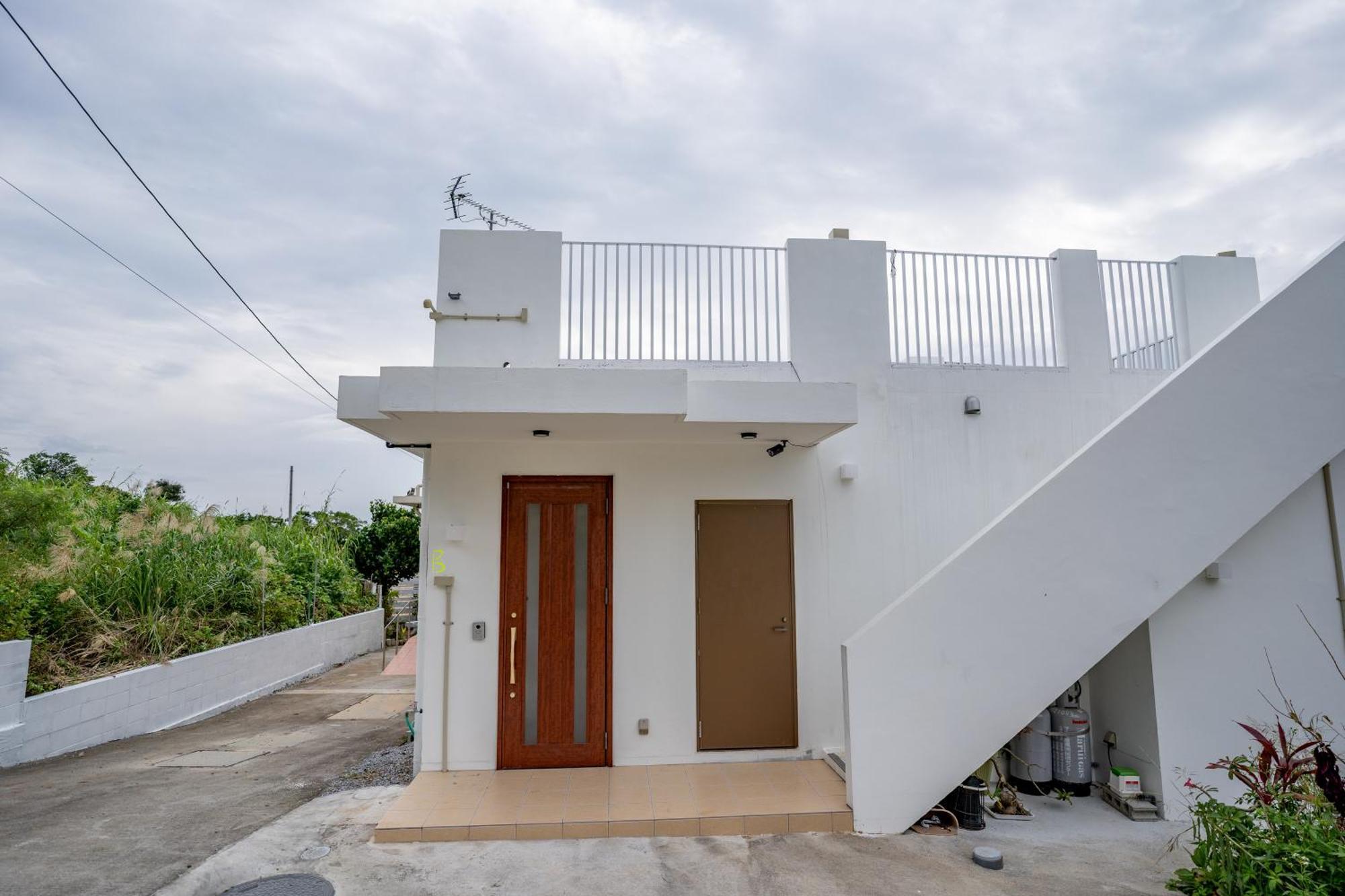 ペンションパシフィカ古宇利 Villa Kui Екстериор снимка